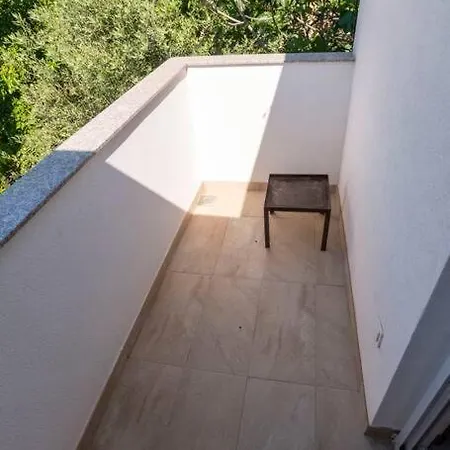 Michal Lägenhet Bilice